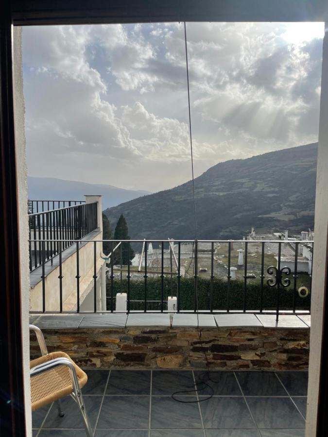 Hostal Rural Poqueira กาปีเลย์รา ภายนอก รูปภาพ