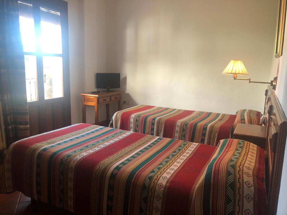 Hostal Rural Poqueira กาปีเลย์รา ภายนอก รูปภาพ